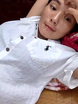 Snapshot of phuongxinhxan chatting on October 6, 5:08 am phuongxinhxan online show from October 6, 5:08 am