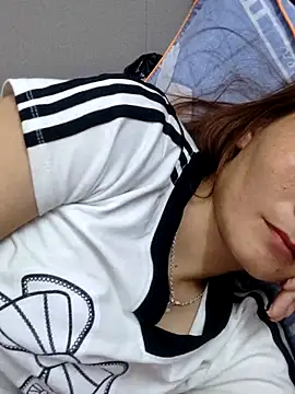 Snapshot of phuongxinhxan chatting on October 13, 8:16 am phuongxinhxan online show from October 13, 8:16 am