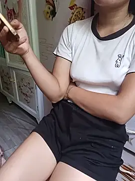 Snapshot of phuongxinhxan chatting on July 14, 2:05 am phuongxinhxan online show from July 14, 2:05 am