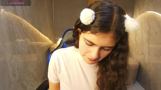 dany r  online show from October 6, 1:23 pm