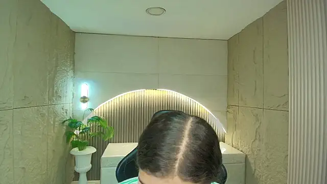 dany r  online show from April 9, 12:33 pm