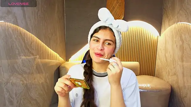 dany r  online show from October 21, 1:10 pm