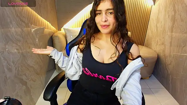 dany r  online show from October 18, 1:24 pm