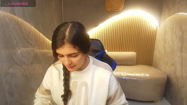 dany r  online show from September 29, 1:06 pm