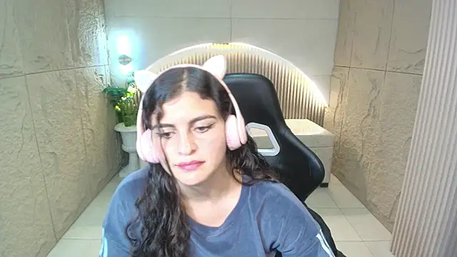 dany r  online show from March 10, 12:53 pm