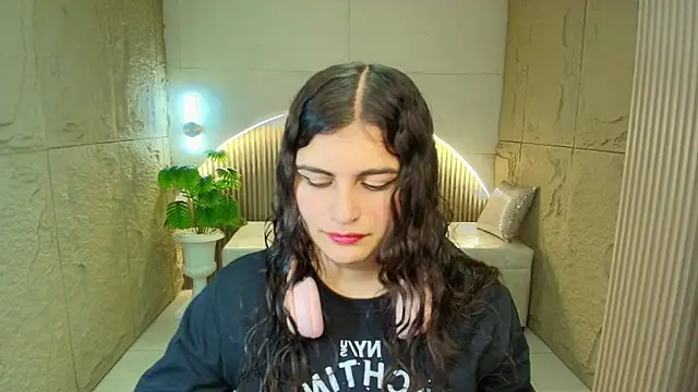 dany r  online show from March 28, 12:50 pm