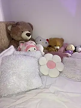 Mericute  online show from February 5, 2:07 am