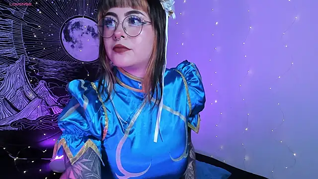 Snapshot of Hallucigenia_ chatting on October 22, 8:41 pm Hallucigenia online show from October 22, 8:41 pm