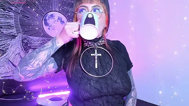 Hallucigenia  online show from September 26, 2:13 pm