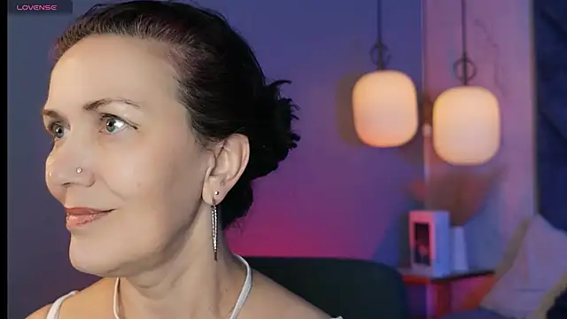 Irene Marlow online show from May 26, 7:50 am