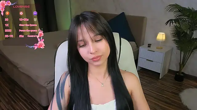Snapshot of StarlitFairy chatting on October 15, 5:28 am StarlitFairy online show from October 15, 5:28 am