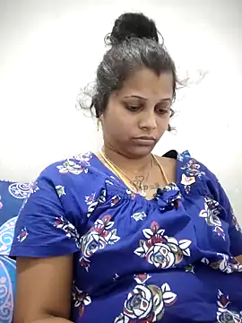 sweetqueen143 online show from April 6, 5:14 pm