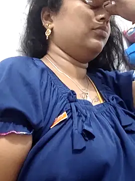 sweetqueen143 online show from March 30, 6:09 pm