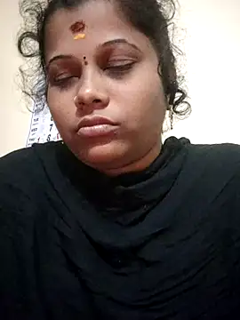 Snapshot of sweetqueen143 chatting on January 10, 4:13 pm sweetqueen143 online show from January 10, 4:13 pm