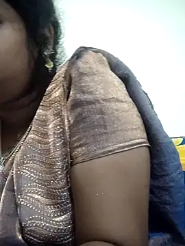 sweetqueen143 online show from October 22, 2:22 am