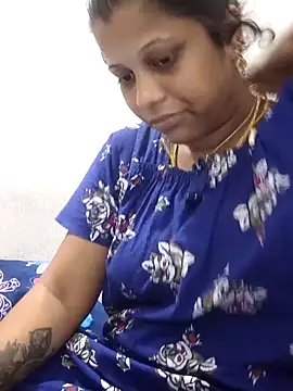 sweetqueen143 online show from April 10, 10:44 am