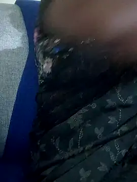 sweetqueen143 online show from November 11, 4:46 pm