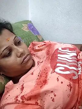 Snapshot of sweetqueen143 chatting on February 25, 6:46 am sweetqueen143 online show from February 25, 6:46 am