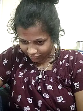 sweetqueen143 online show from November 6, 4:11 pm