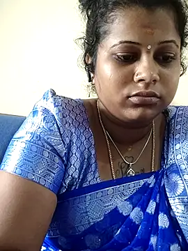 sweetqueen143 online show from October 15, 5:06 am
