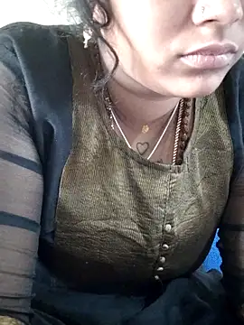 sweetqueen143 online show from November 15, 6:28 am