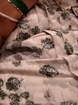 Snapshot of sweetqueen143 chatting on February 21, 4:20 pm sweetqueen143 online show from February 21, 4:20 pm