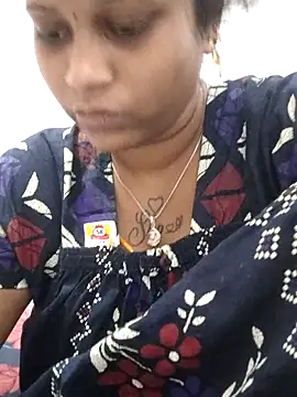 sweetqueen143 online show from March 29, 5:09 am