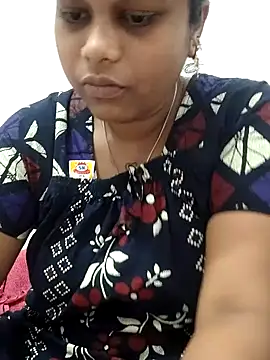 Snapshot of sweetqueen143 chatting on March 2, 7:15 am sweetqueen143 online show from March 2, 7:15 am