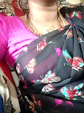 sweetqueen143 online show from November 13, 5:00 am