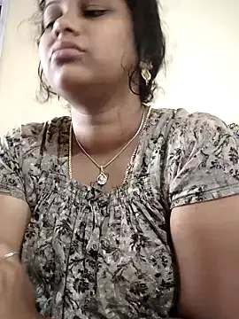 sweetqueen143 online show from October 8, 3:52 am