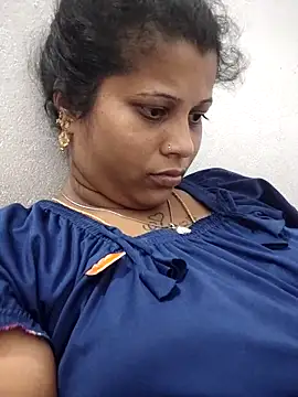 sweetqueen143 online show from March 23, 10:48 am