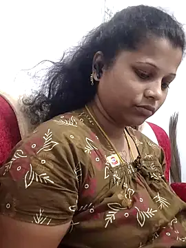 sweetqueen143 online show from April 14, 6:07 am