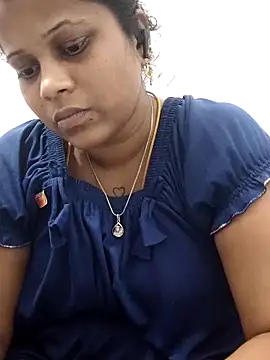 sweetqueen143 online show from March 31, 7:10 am