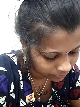 Snapshot of sweetqueen143 chatting on February 11, 6:35 am sweetqueen143 online show from February 11, 6:35 am