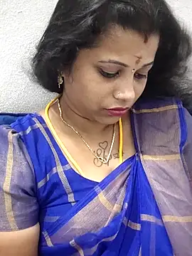Snapshot of sweetqueen143 chatting on May 27, 6:59 pm sweetqueen143 online show from May 27, 6:59 pm