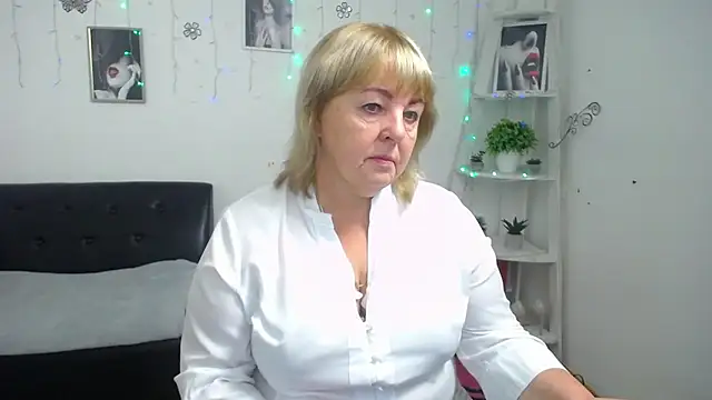 MilenaWedxy online show from October 7, 4:46 am