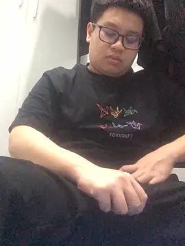 loveninja online show from February 26, 4:18 pm