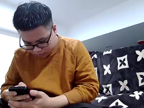 loveninja online show from December 17, 12:21 pm