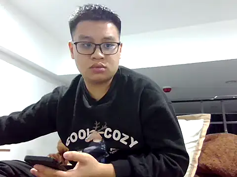 loveninja online show from December 14, 12:33 pm