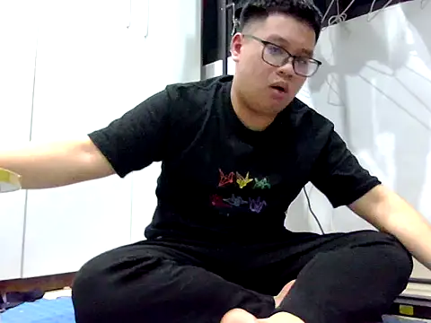 loveninja online show from March 6, 1:06 pm