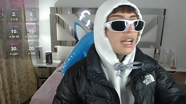 Gyal 8  online show from November 15, 3:32 am