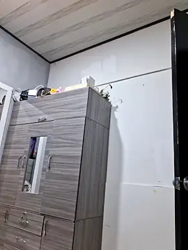 Snapshot of Gyal_8_ chatting on February 2, 4:11 am Gyal 8 online show from February 2, 4:11 am