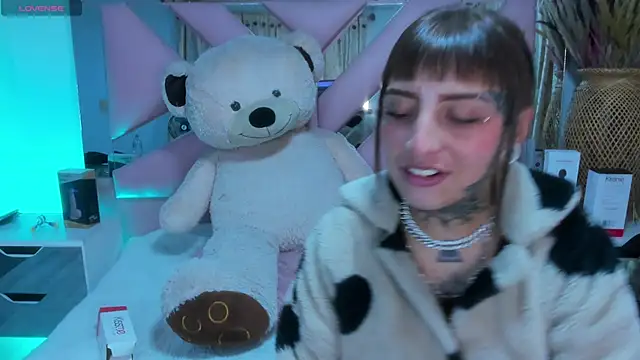 Gyal 8  online show from September 25, 3:56 am