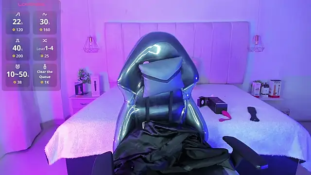 Snapshot of Gyal_8_ chatting on February 21, 4:03 am Gyal 8 online show from February 21, 4:03 am