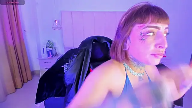 Snapshot of Gyal_8_ chatting on January 10, 3:13 am Gyal 8 online show from January 10, 3:13 am