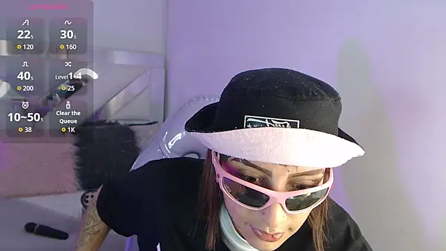 Gyal 8  online show from October 23, 8:51 pm