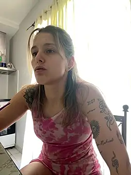 Snapshot of xvalentinaof chatting on February 20, 12:29 pm xvalentinaof online show from February 20, 12:29 pm