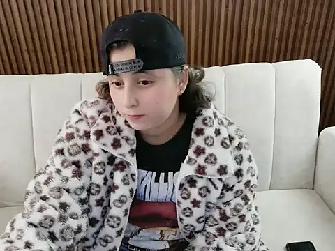 dirty feelena online show from February 19, 5:21 pm