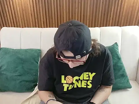 dirty feelena online show from February 4, 5:41 pm