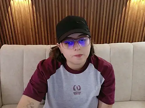 dirty feelena online show from December 19, 7:38 pm